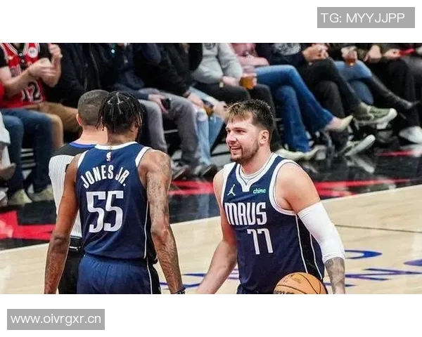 明日独行侠对阵马刺加福德状态升级成疑能否出战引关注