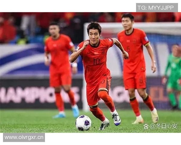 利桑德罗随队恢复有球训练预计10月底前重返赛场