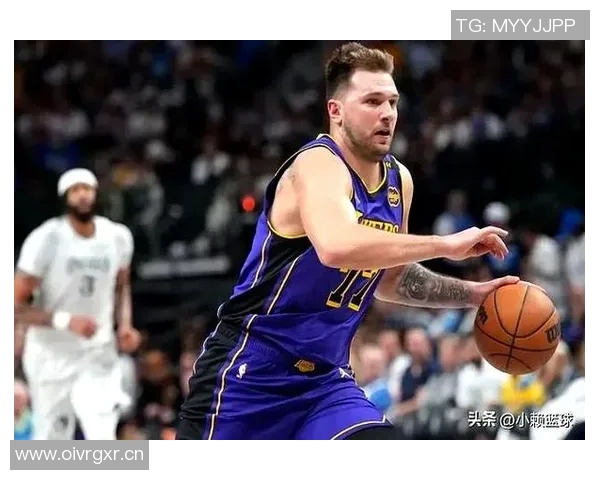 湖人队四连胜喜讯东契奇庆祝瞬间成海报焦点展现球队团结与实力