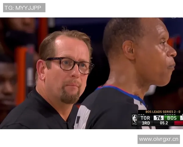 凯塞多同款防守引争议什克鲁莽踩脚裁判视而不见引发热议