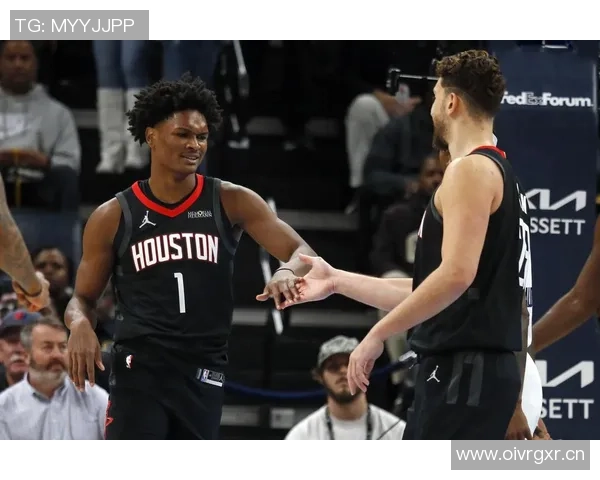 阿德尔曼谈琼斯防守KD的重要性强调双向合同球员的责任感