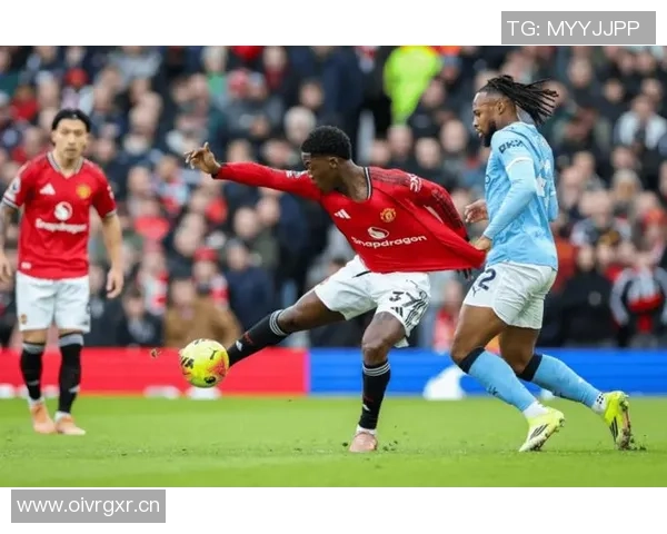 多尔古赞曼联全队拼搏精神称今天表现堪称顶级比赛